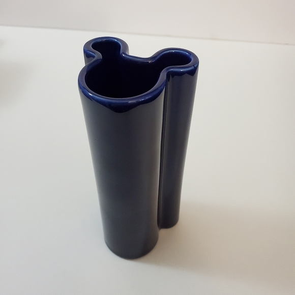 Disney Parks - Rare hard to find cobalt blue Mickey head vase